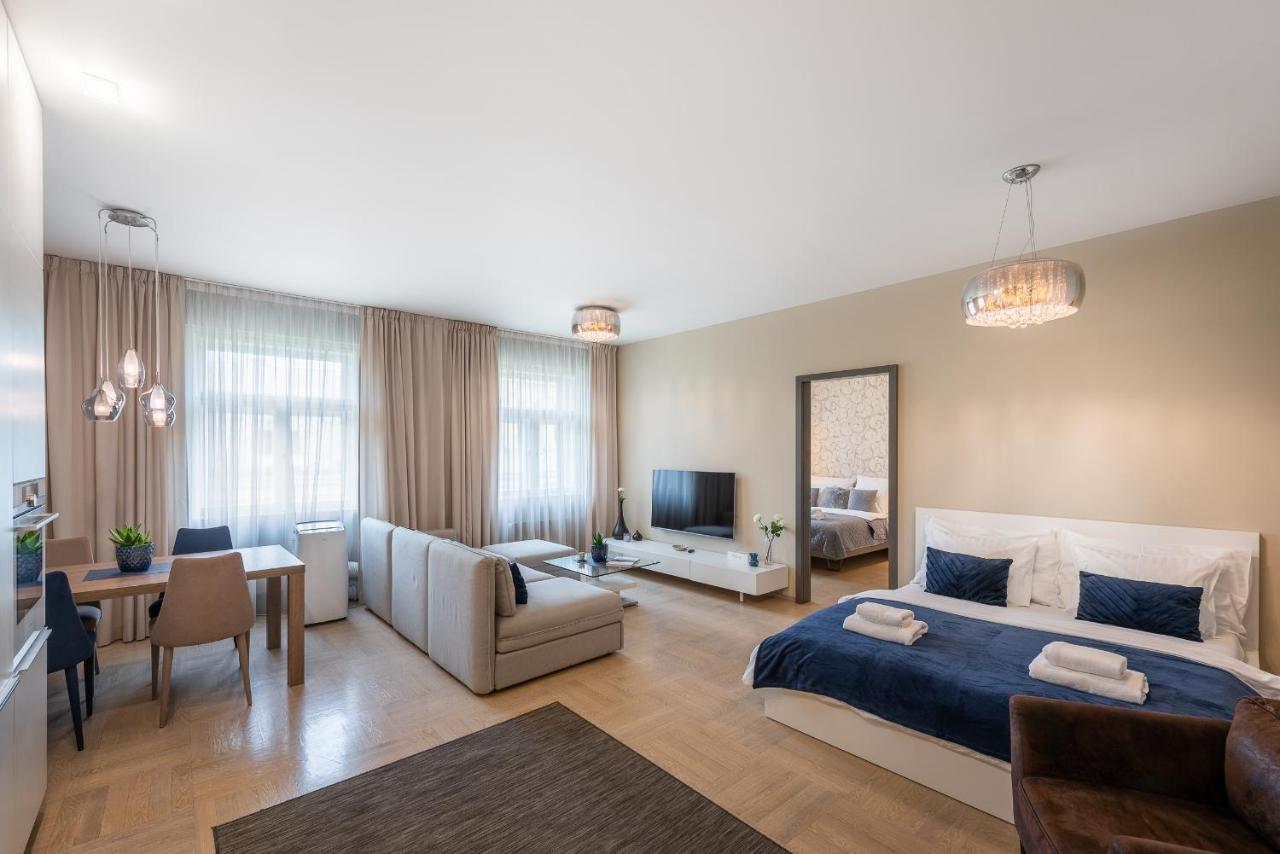דירות New Luxury Apt With Ac&Parking In The Center Of פראג מראה חיצוני תמונה