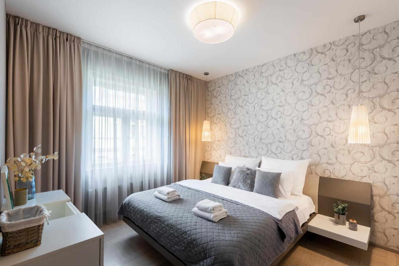 דירות New Luxury Apt With Ac&Parking In The Center Of פראג מראה חיצוני תמונה