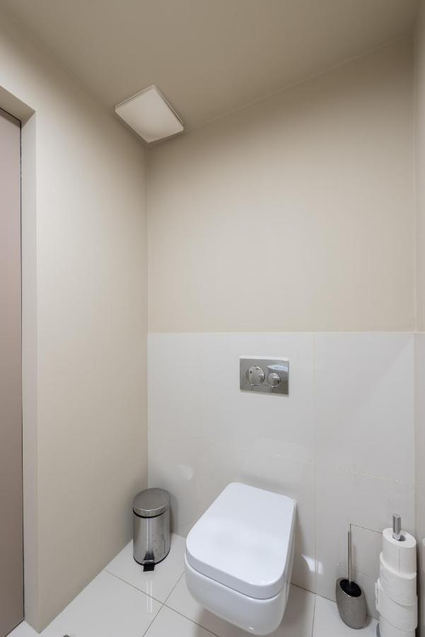 דירות New Luxury Apt With Ac&Parking In The Center Of פראג מראה חיצוני תמונה